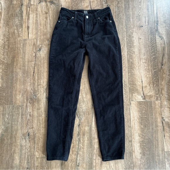 Urban Outfitters BDG High Rise Mom Tappered Black Corduroy Pants Size 25 - Picture 6 of 8
